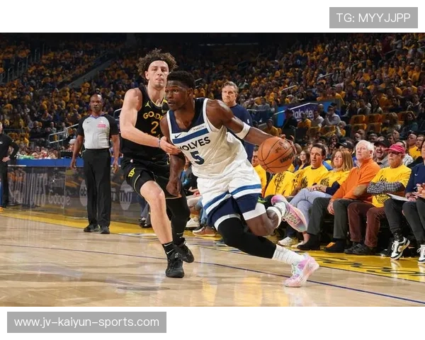 兰德尔背转身跳投手感柔和稳稳入框——遇见一双鞋，遇见更稳的自己